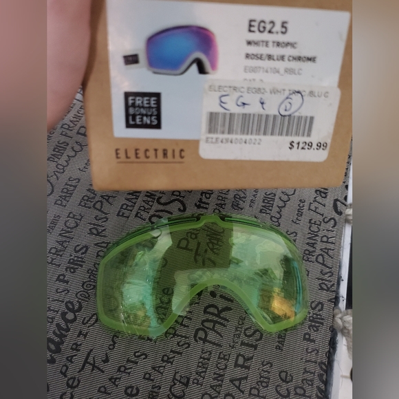 Ski/board googles - Picture 2 of 2